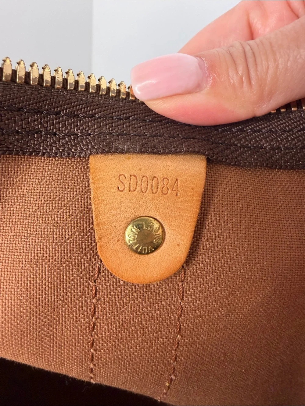 Louis Vuitton Keepall Bandoulière 50 Monogram Canvas Travel Bag w/ Strap
